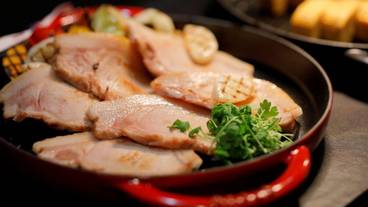 朝食ビュッフェのロースハム例 / 7