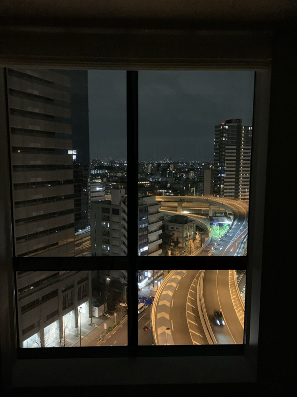 バスルームからの夜景