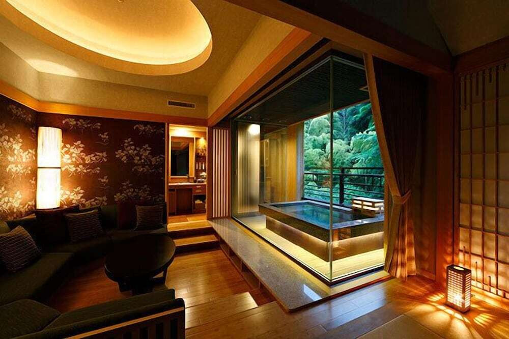 特別フロア六花 露天風呂付き竹林側和室 語(1)