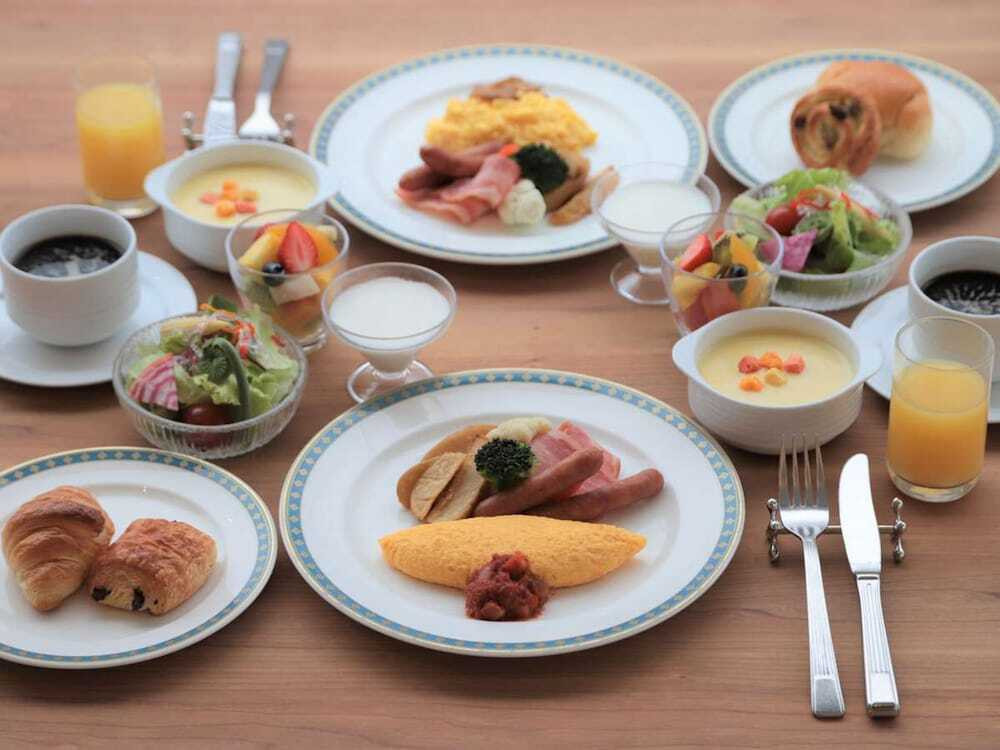 朝食