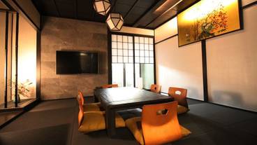 客室内のダイニングエリア / 14