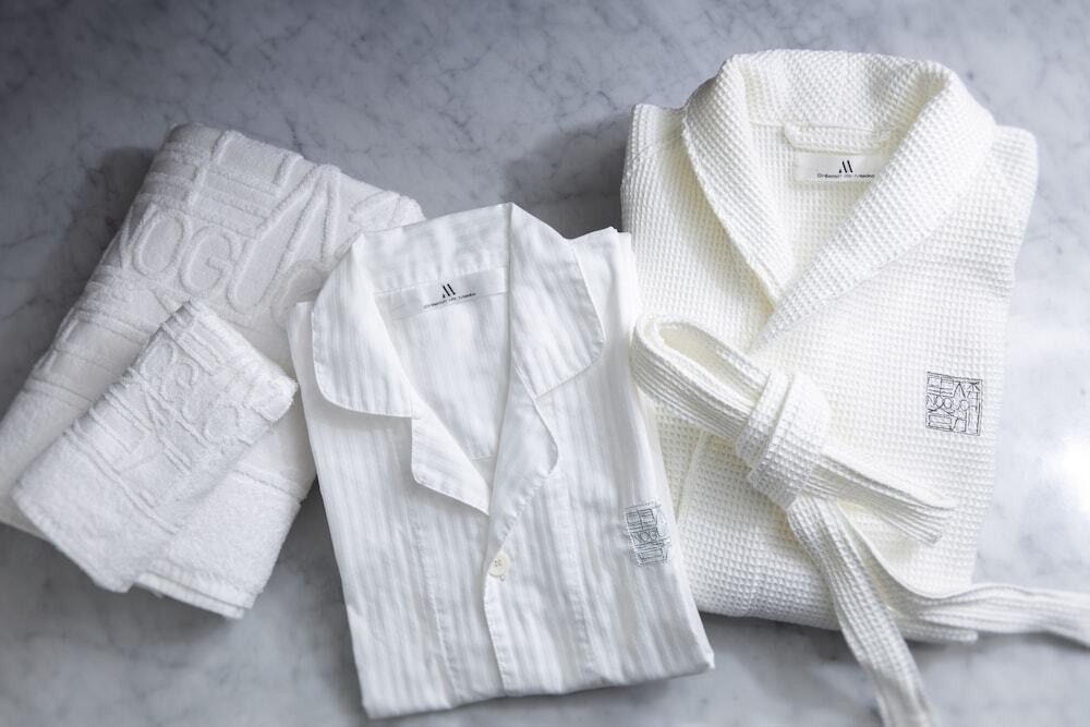 客室備品／バスローブ・パジャマ