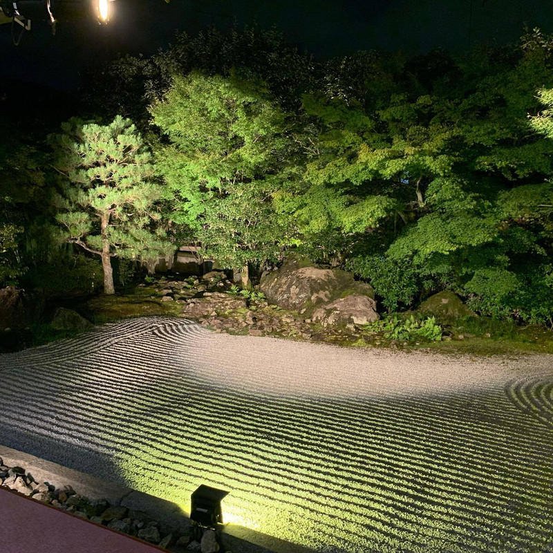 枯山水の庭園が美しい圓徳院 / 4