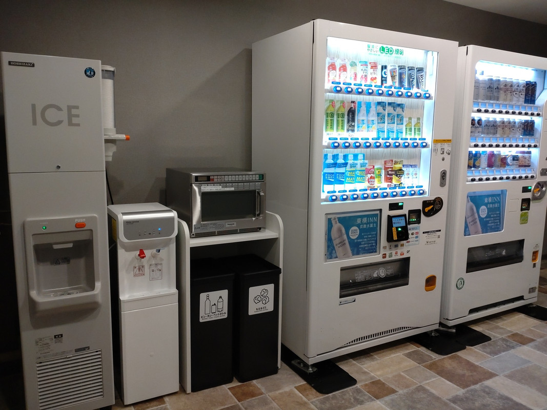 東横イン 富士山大月駅_共用部の自販機
