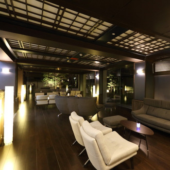 温泉かけ流しの一軒宿でほっこりステイ3562015