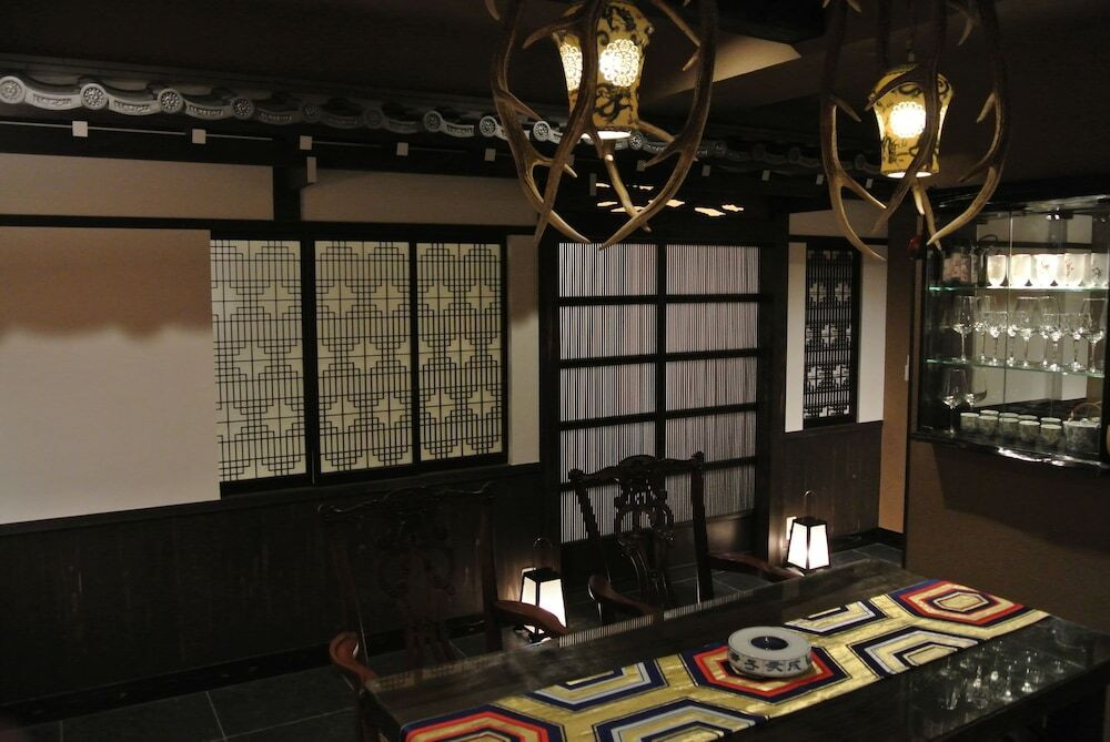 客室内のダイニングエリア