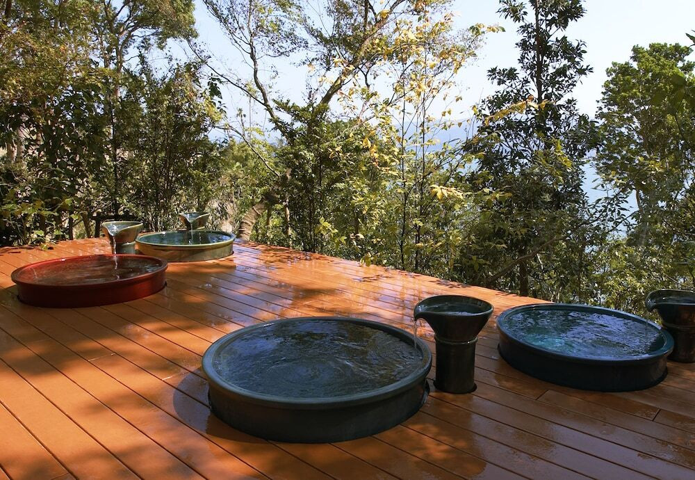 山と海どちらも堪能できる温泉でリラックス3461943