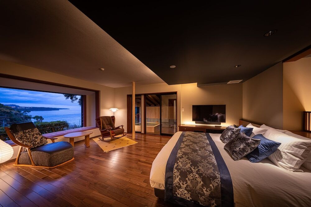 展望露天風呂付きキングサイズベッドルーム①