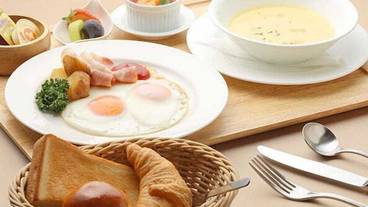 食事・飲み物 / 4