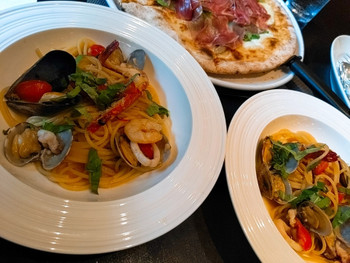 「ゾーナイタリア 岡山」 料理 156389263 メインのパスタ。海の幸のバジリコをチョイス(^O^)シェアの場合、最初から分けて出してくれます。