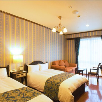 5.温泉もフレンチも満喫できる「道後 山の手ホテル」3637076