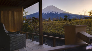 福地A　露天風呂付　富士山側　ベッド2　布団3 [山梨ワインラウンジ利用可能]