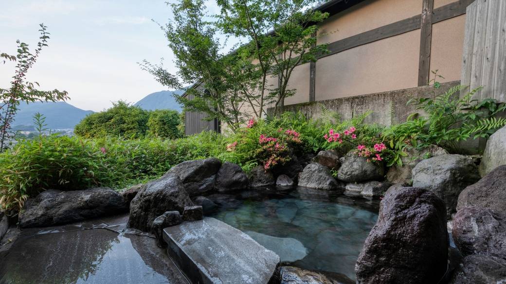 牡丹 客室露天風呂 / 1