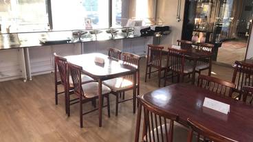 朝食スペース / 4