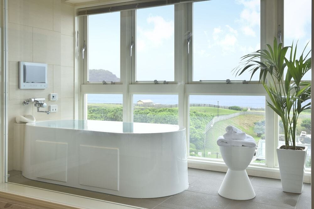 部屋食のディナーが◎ 江ノ島を一望できるおしゃれホテル4007236