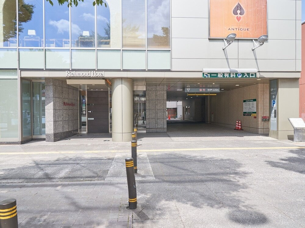 施設の正面