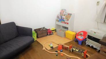 子供用の遊び場 - 屋内 / 1