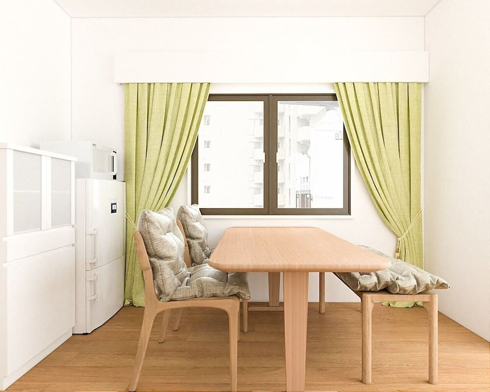 客室内のダイニングエリア