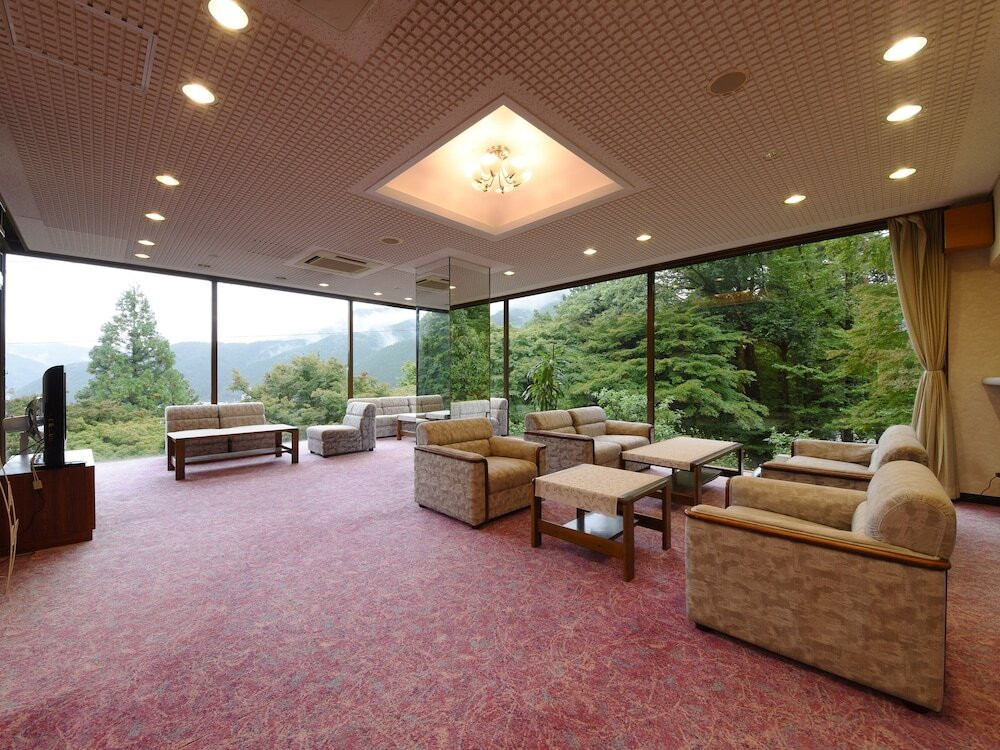 ロビーラウンジ