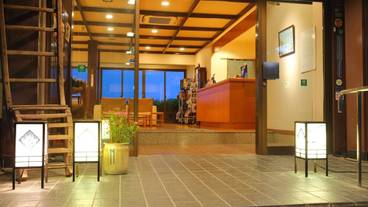 内部エントランス / 2