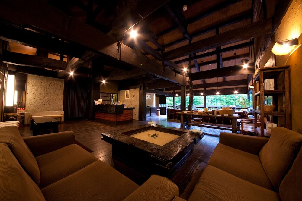 彼にエスコートをおねだり♡スリリングな吊り橋3957148