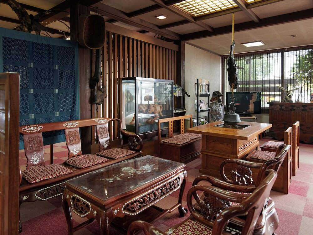 ロビーラウンジ