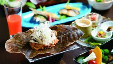 旅館のお食事処 / 38