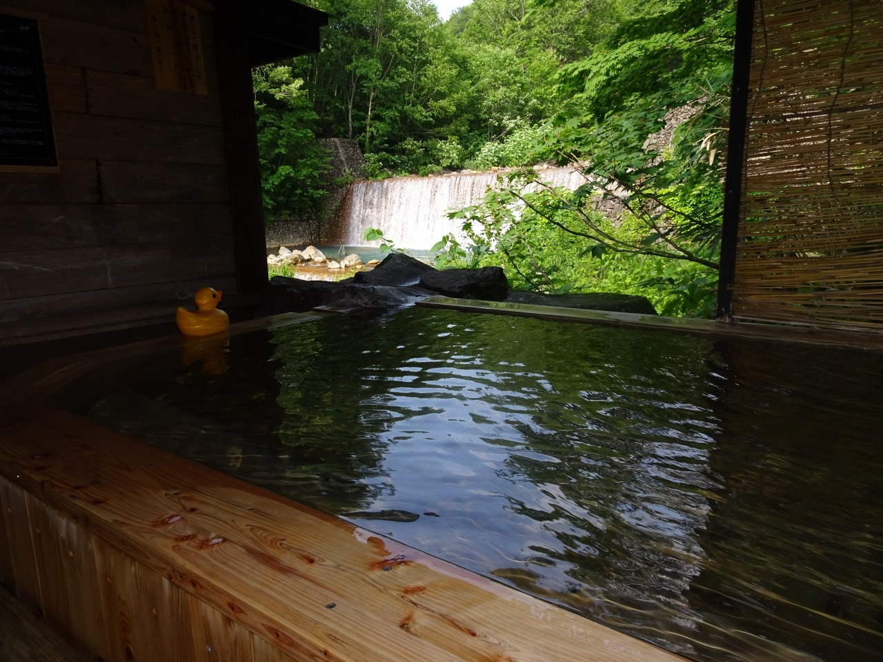 6. 秘湯の貸切風呂は眺望が抜群「妙乃湯（たえのゆ）」　4051959