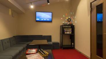 カラオケ ルーム / 18