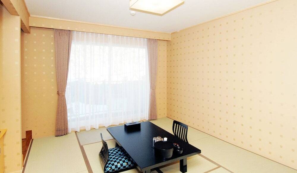 和室一例(山側) / 3