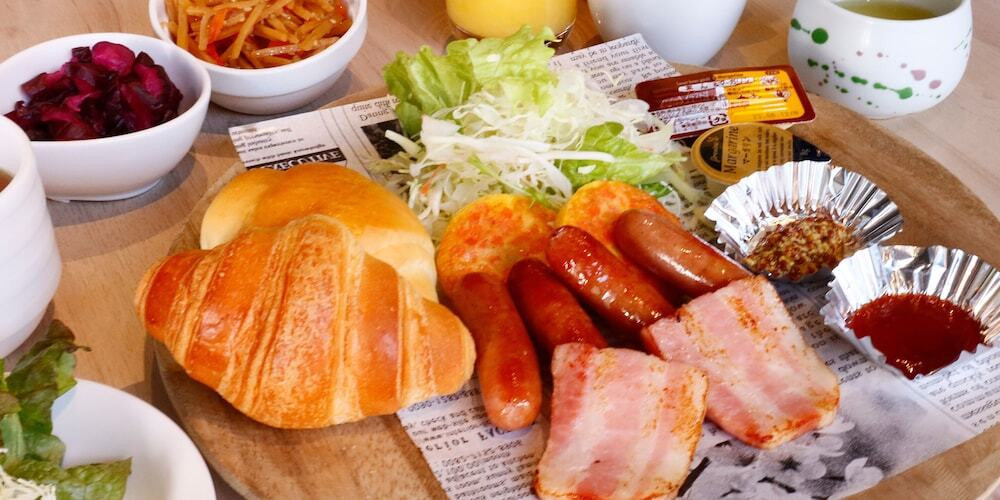 朝食
