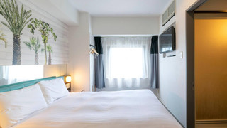 スタンダード ルーム クイーンベッド 1 台 禁煙