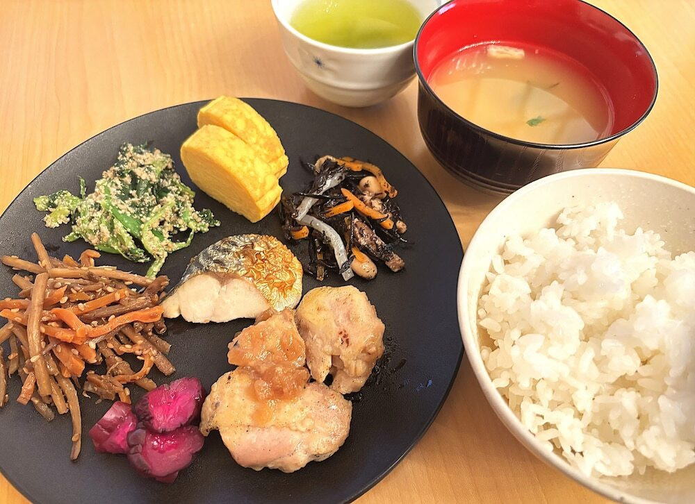 朝食