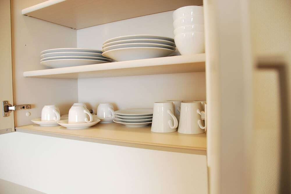 客室の備え付けの食器例