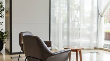 ロビーラウンジ / 13