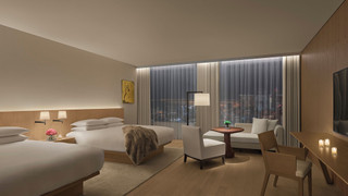 プレミア ルーム クイーンベッド 2 台 シティビュー