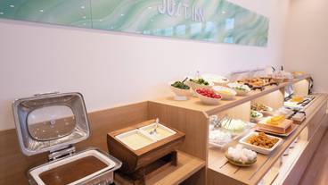 朝食ビュッフェ / 3