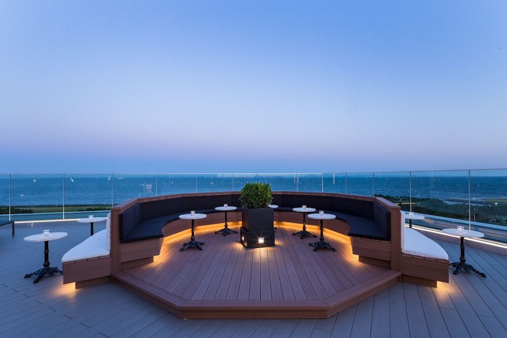 東京湾を眺めながらリゾート気分で乾杯3716366