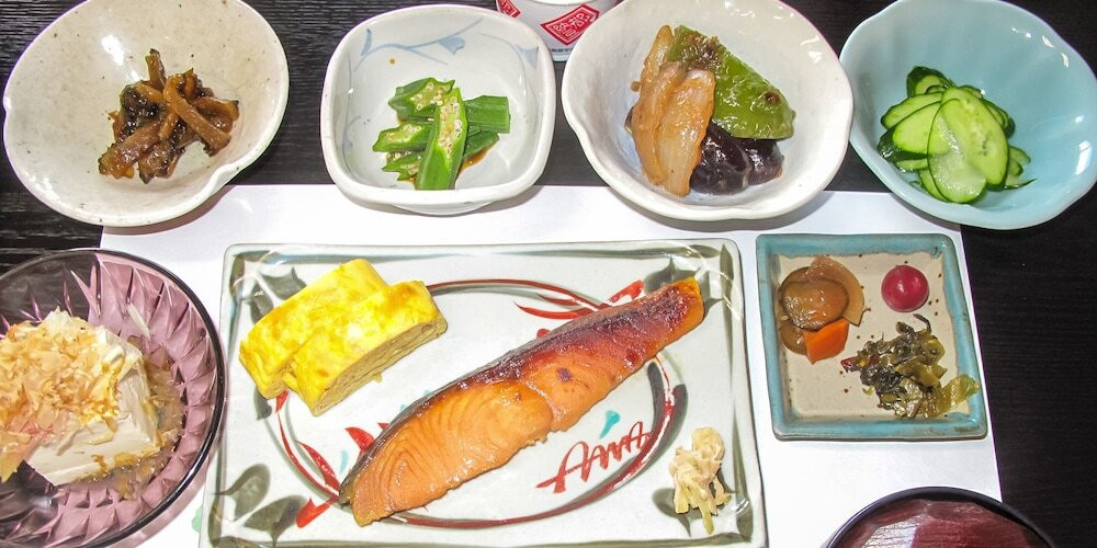 旅館のお食事処