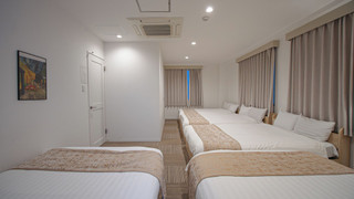 デラックス アパートメント (401)