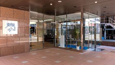 施設の入り口 / 9