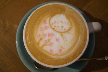 「カフェ　ウワイト」料理 43664 桜カフェラテ