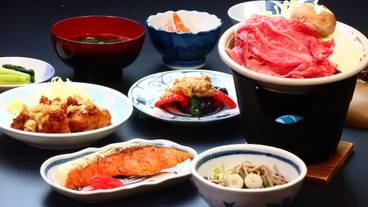 旅館のお食事処 / 9