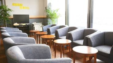 ロビー応接スペース / 3