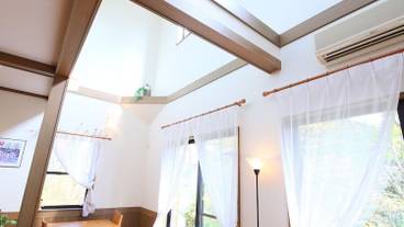 客室内のダイニングエリア / 14