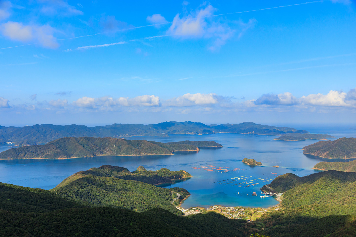 奄美大島より見る加計呂麻島方面