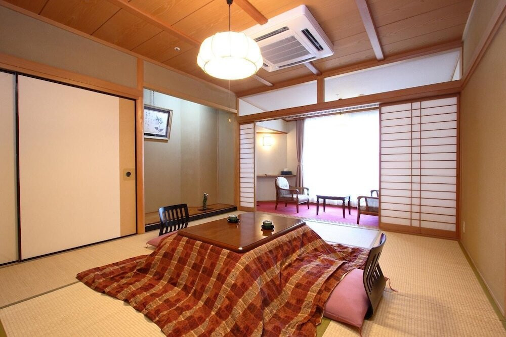 冬の和室 こたつ