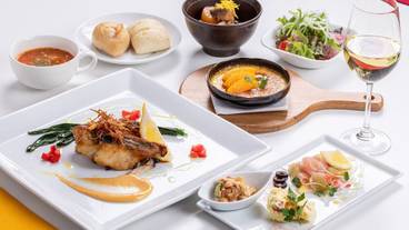 食事・飲み物 / 13