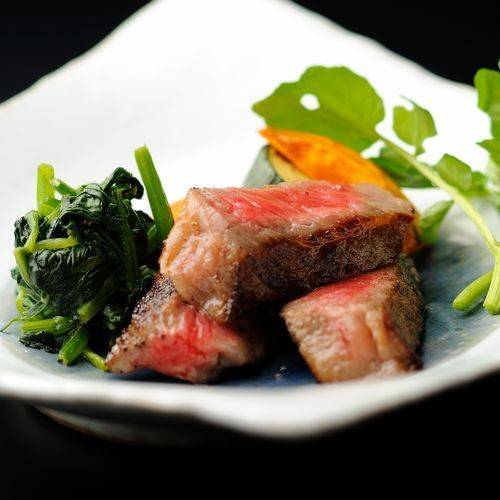 お肉料理の一例 / 2