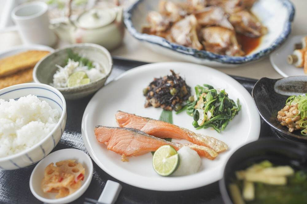 朝食
